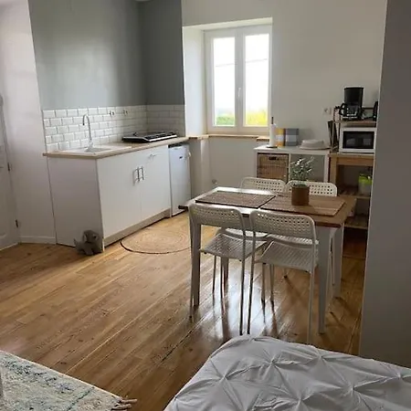 Dans Ferme En Renovation Apartament *